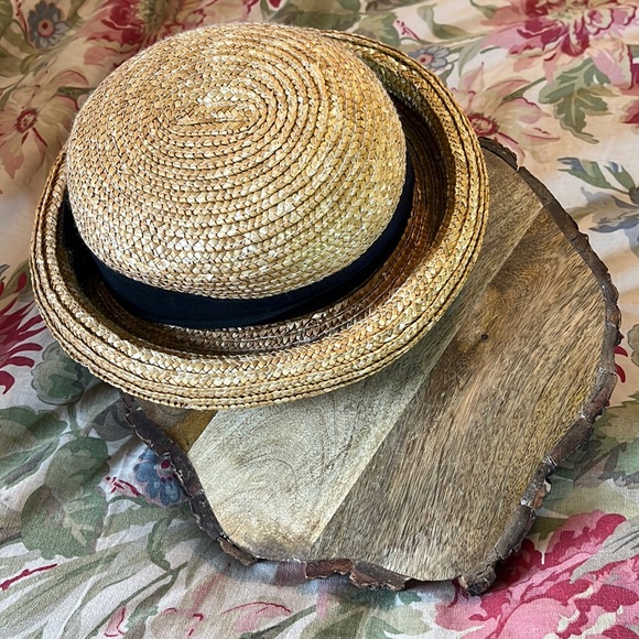 SUNDANCE Woven Straw Hat Curled Brim Black Gross-grain Ribbon Vtg Vibe Feminine - Picture 1 of 16